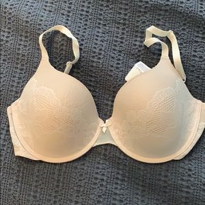 White/cream lace bra- like new 34DD